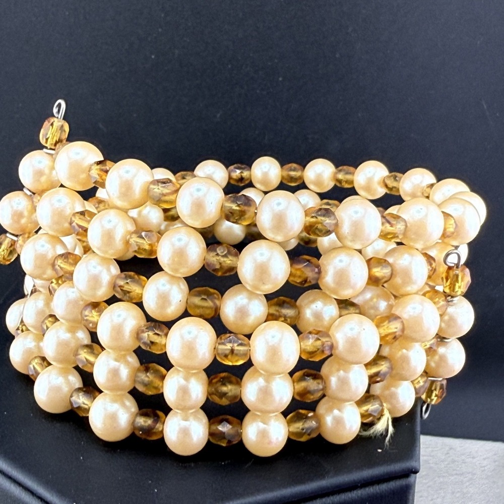 Vintage Estate Wrap Bracelet Cream Imitation Pearl Beaded Memory Wire 9in